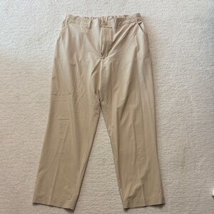 GapFit High Rise Downtown Runaround Pants size M